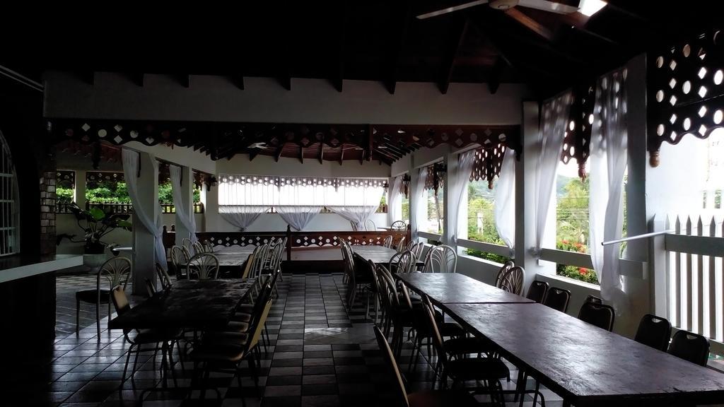 Village Hotel Ocho Rios Kültér fotó