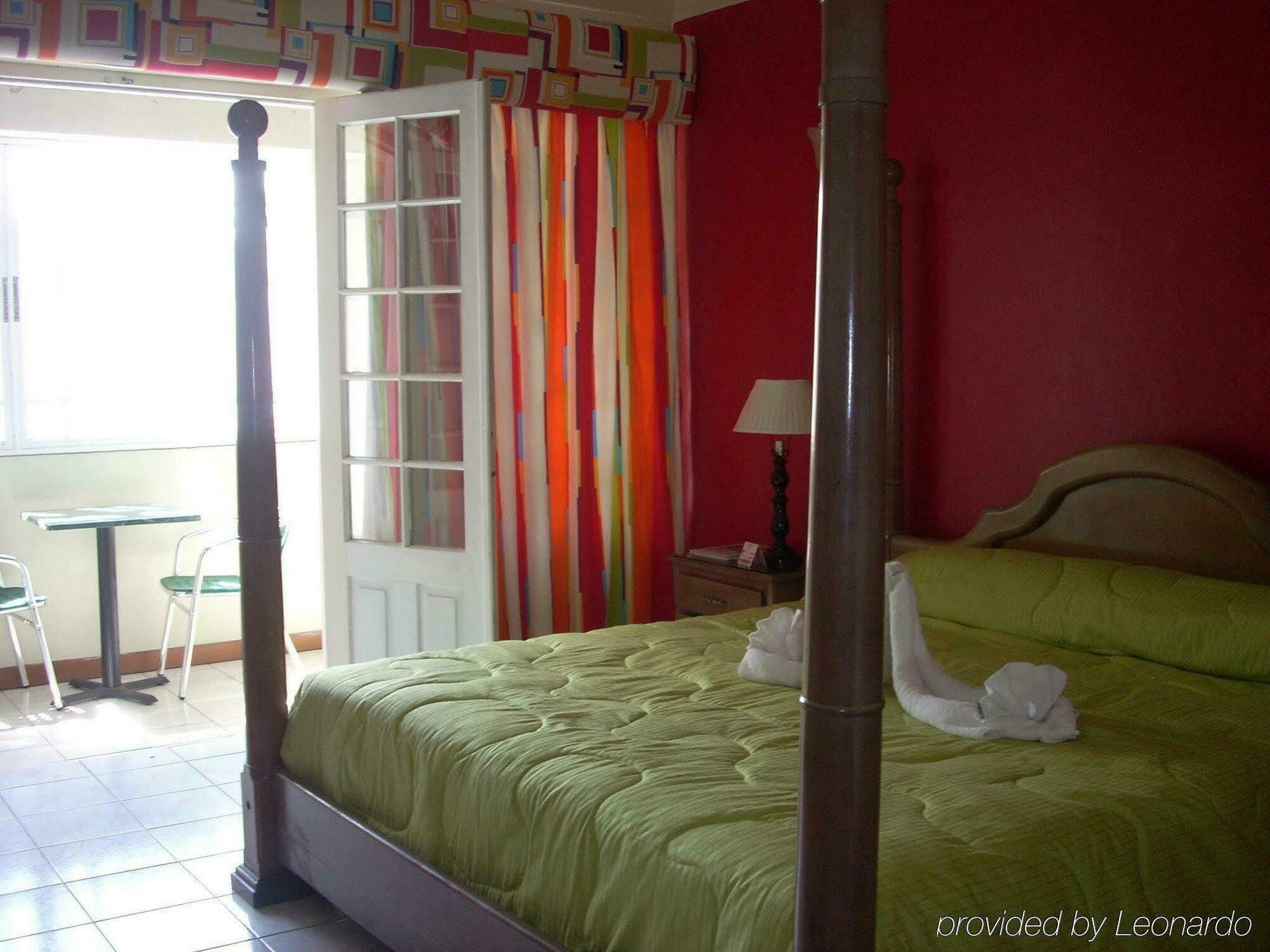 Village Hotel Ocho Rios Szoba fotó
